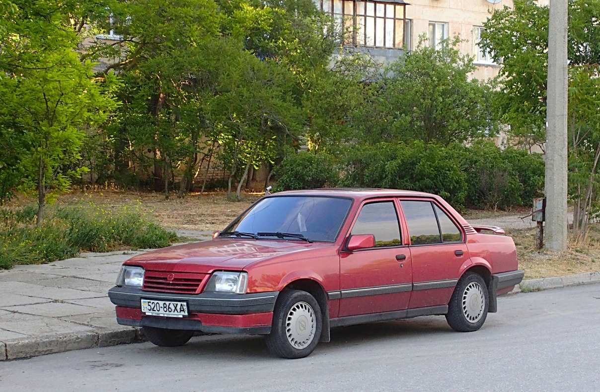 Харьковская область, № 520-86 ХА — Opel Ascona (C) '81-88