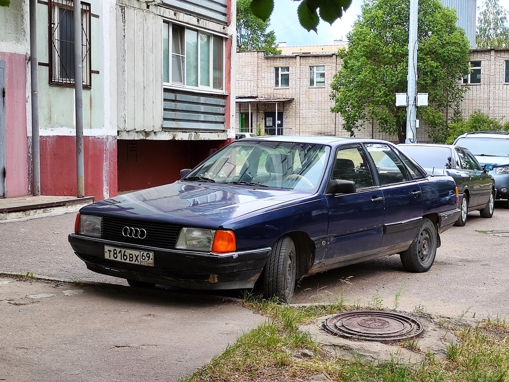 Тверская область, № Т 816 ВХ 69 — Audi 100 (C3) '82-91