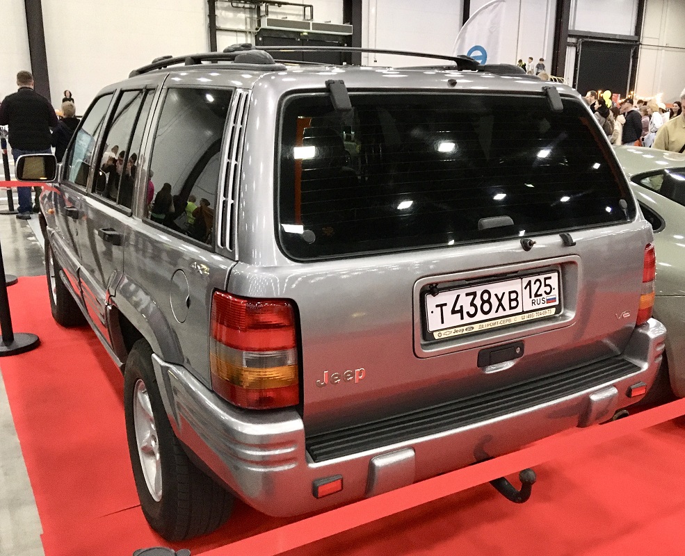 Санкт-Петербург, № Т 438 ХВ 125 — Jeep Grand Cherokee (ZJ) '92-98; Санкт-Петербург — Олдтаймер-Галерея Ильи Сорокина