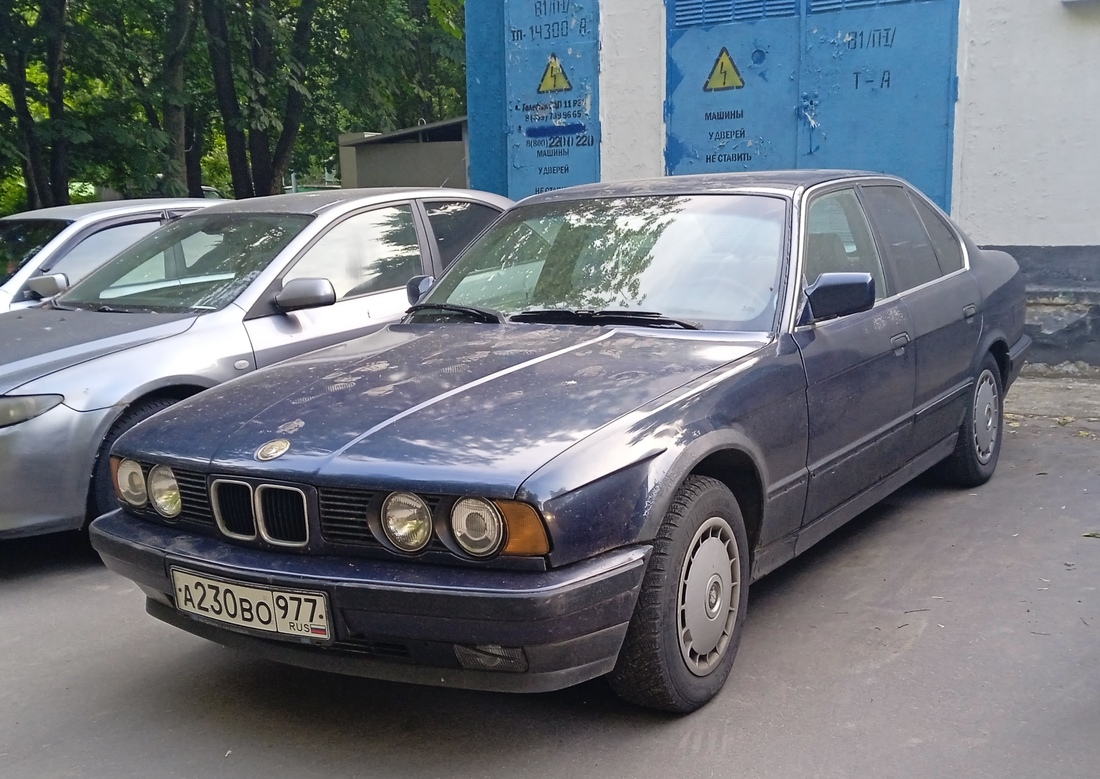 Москва, № А 230 ВО 977 — BMW 5 Series (E34) '87-96