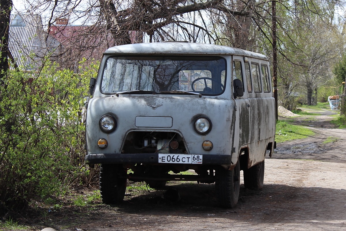 Тамбовская область, № Е 066 СТ 68 — УАЗ-2206 '85-03