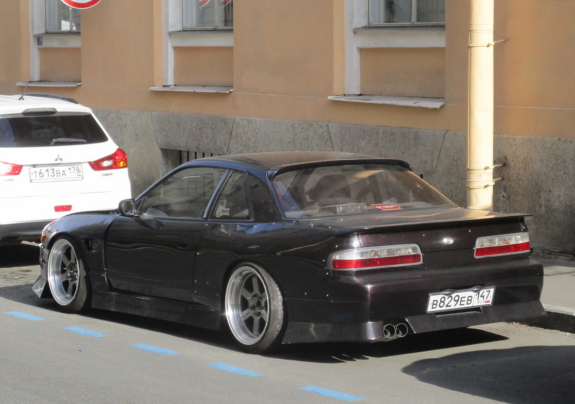 Ленинградская область, № В 829 ЕВ 147 — Nissan Silvia (S13) '88-94