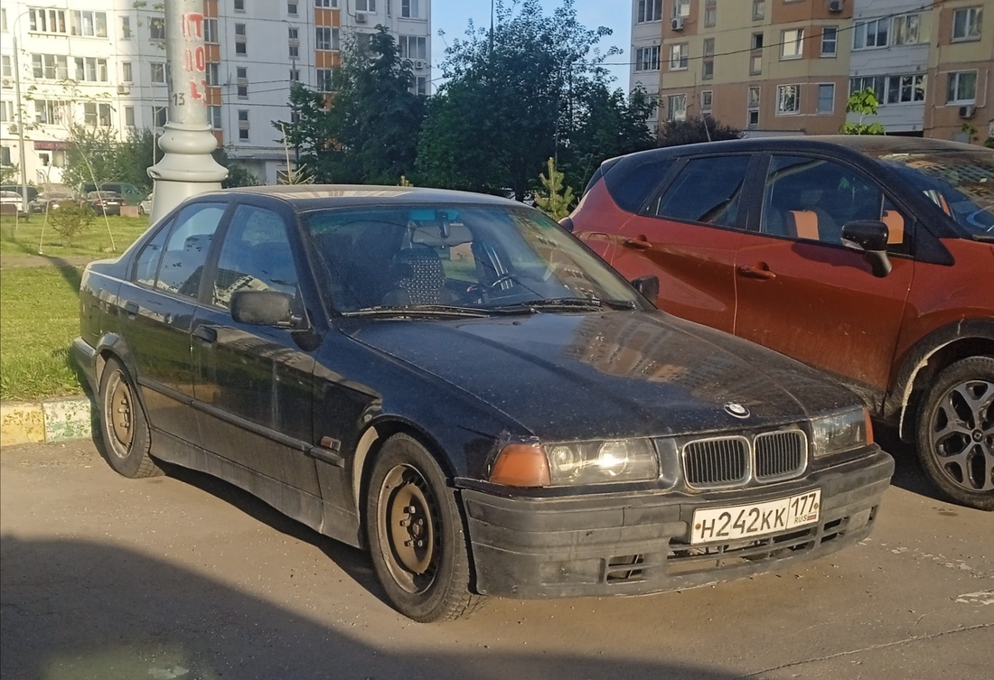 Москва, № М 242 КК 177 — BMW 3 Series (E36) '90-00