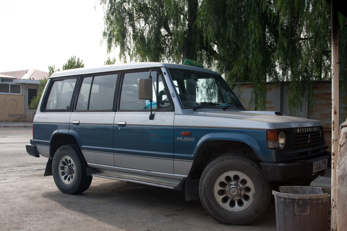 Кипр, № TAAU715 — Mitsubishi Pajero (1G) '82-91