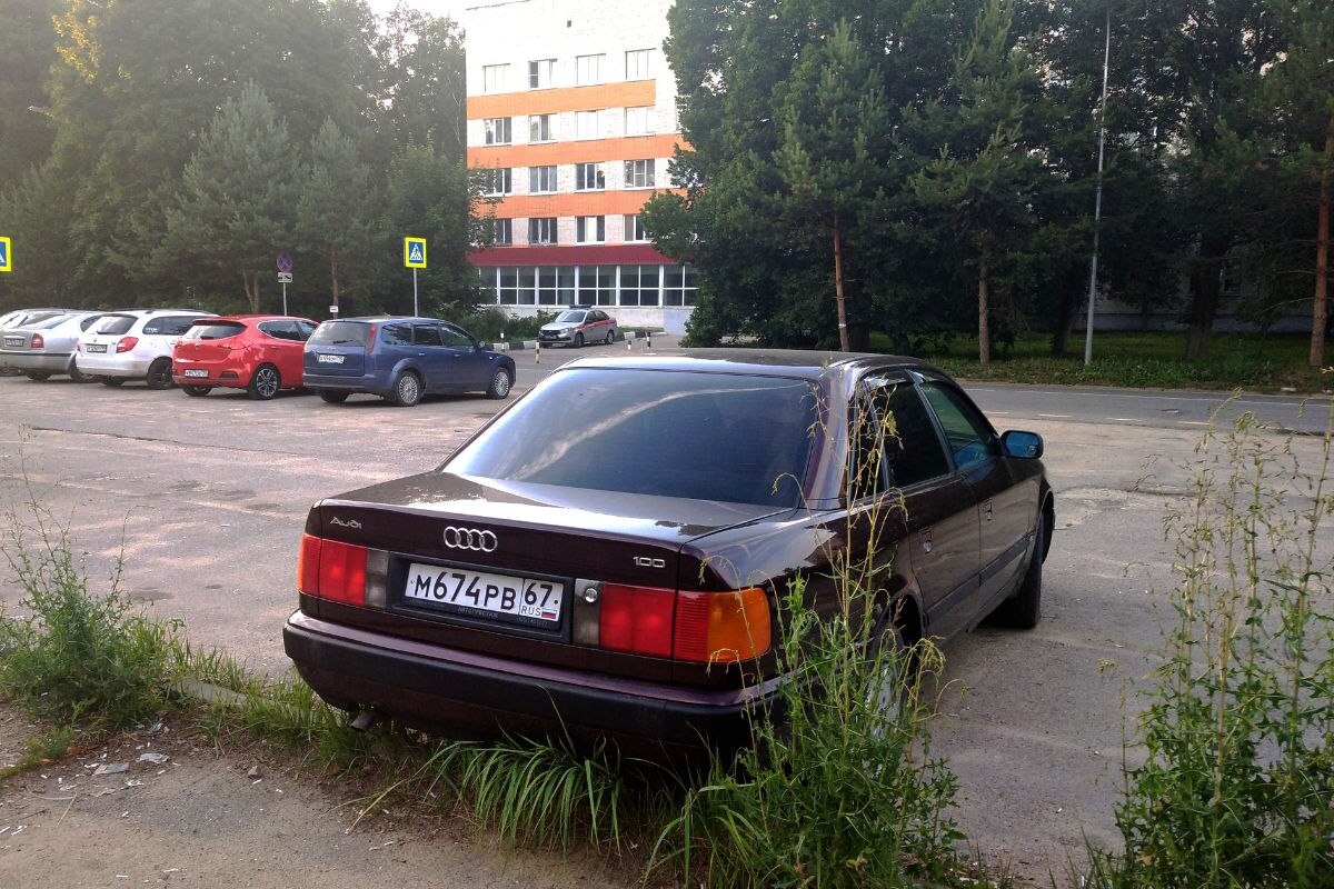 Смоленская область, № М 674 РВ 67 — Audi 100 (C4) '90-94