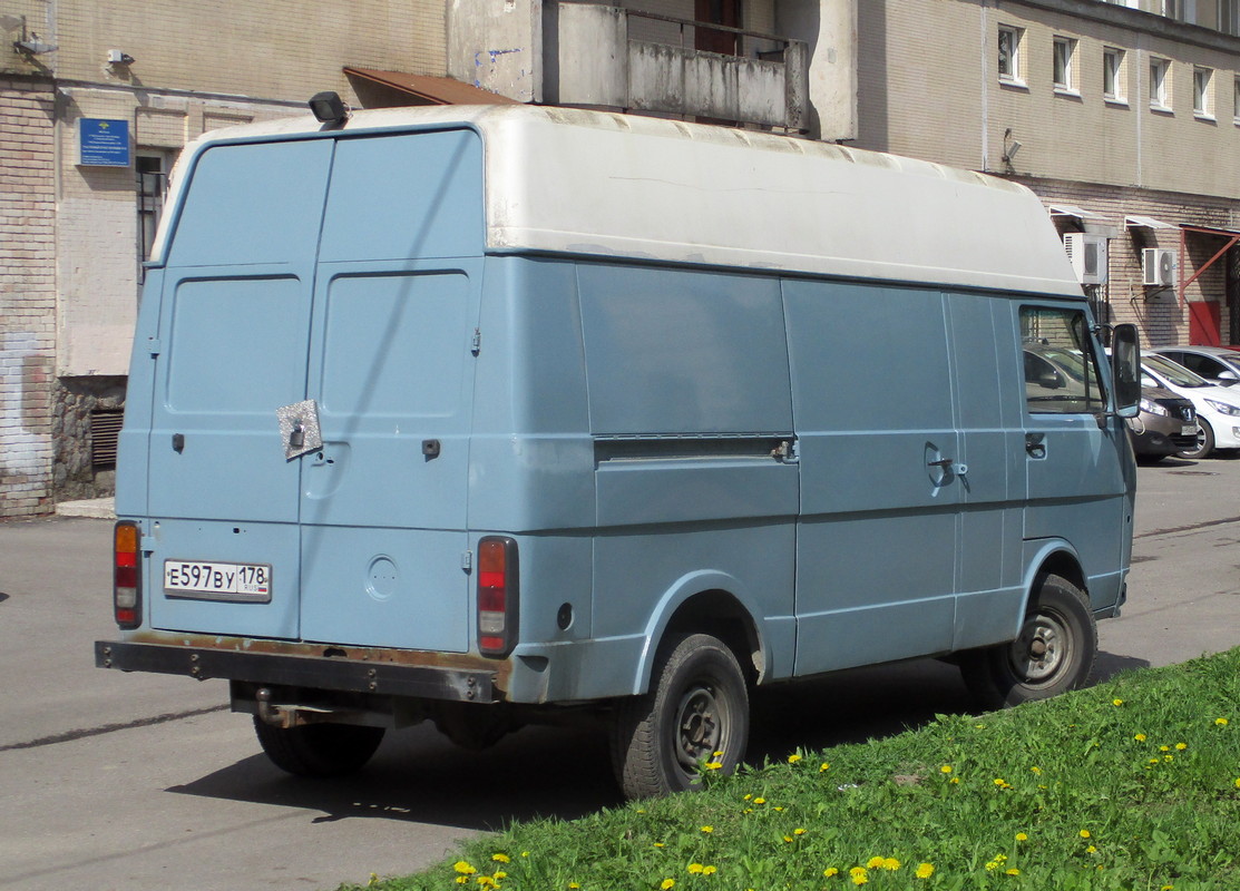 Санкт-Петербург, № Е 597 ВУ 178 — Volkswagen LT '75-96