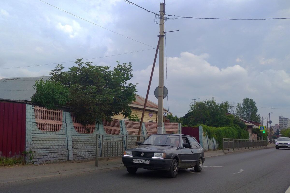 Москва, № М 819 РЕ 197 — Volkswagen Polo 2 (Typ 86C) '81-94