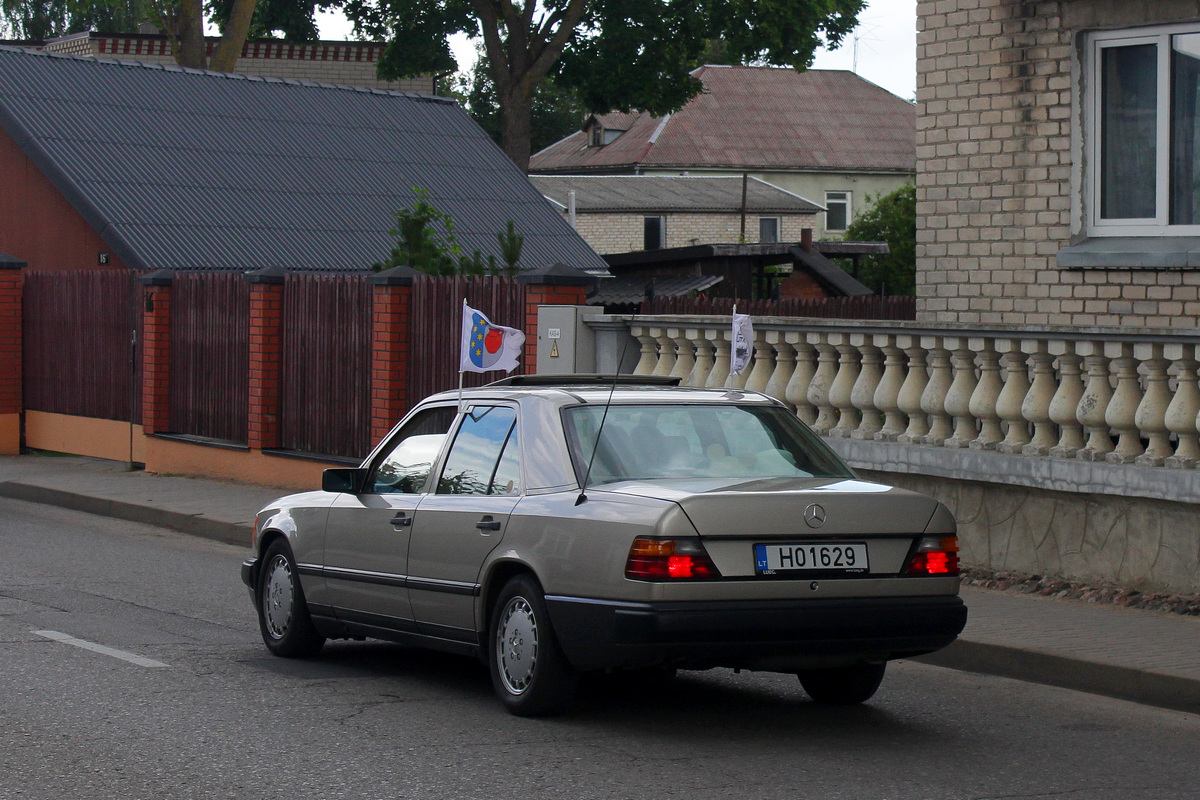 Литва, № H01629 — Mercedes-Benz (W124) '84-96; Литва — Radviliškio miesto šventė 2023