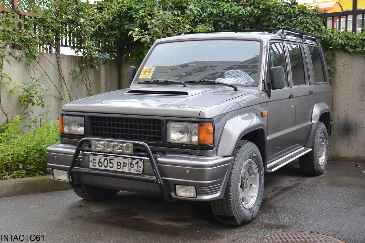 Ростовская область, № Е 605 ВР 61 — Isuzu Trooper (1G) '81-91