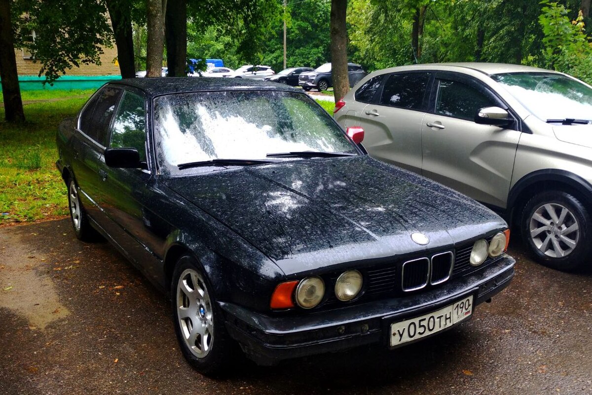 Московская область, № У 050 ТН 190 — BMW 5 Series (E34) '87-96