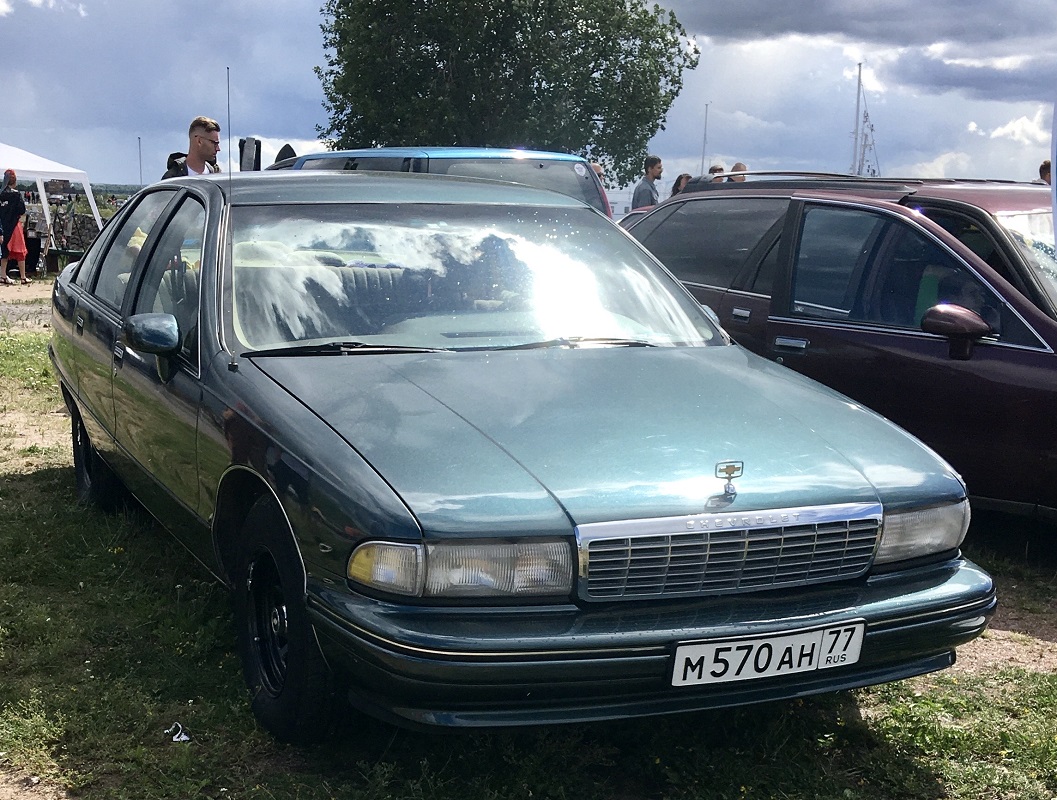 Москва, № М 570 АН 77 — Chevrolet Caprice (4G) '90-96; Санкт-Петербург — Фестиваль ретротехники "Фортуна"