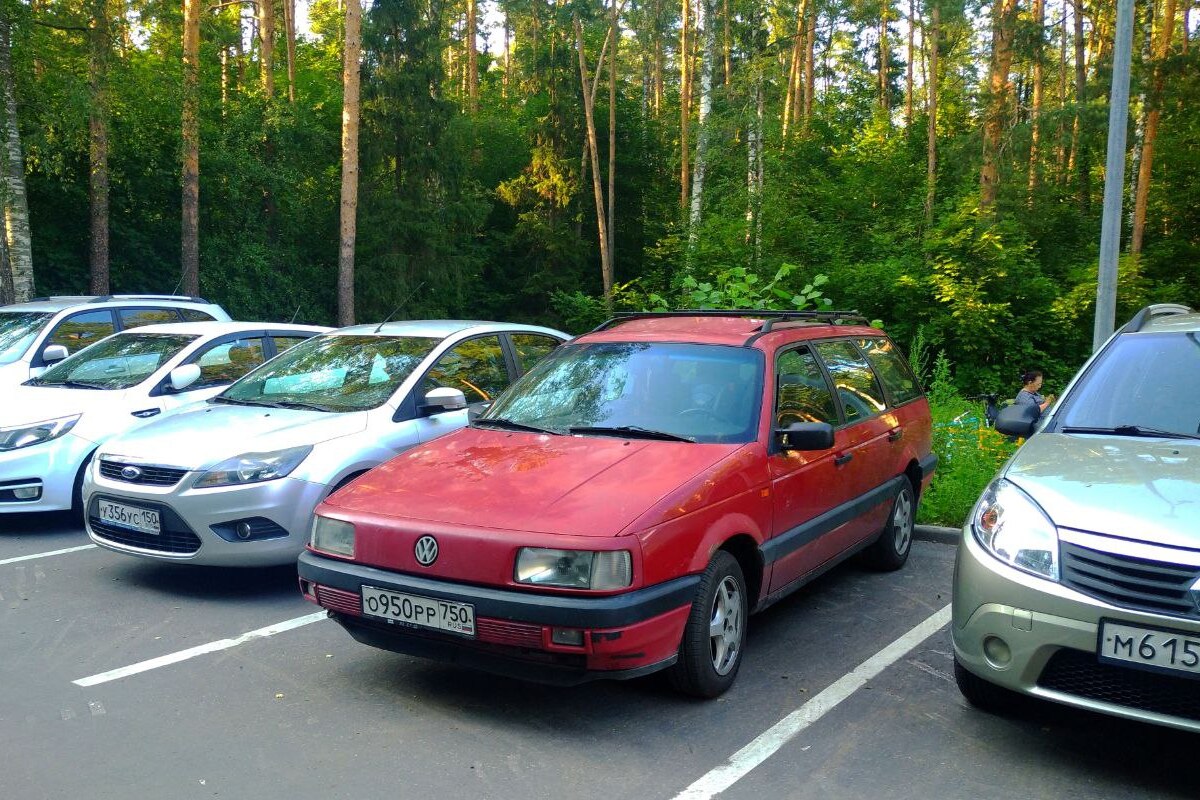 Московская область, № О 950 РР 750 — Volkswagen Passat (B3) '88-93