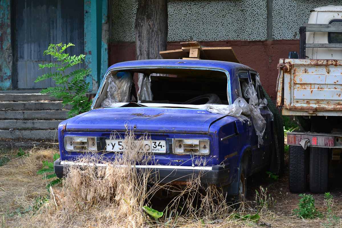 Волгоградская область, № У 530 ХО 34 — ВАЗ-2106 '75-06