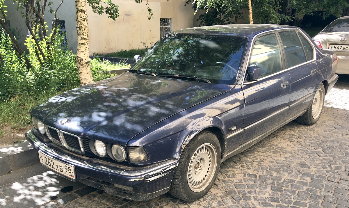 Санкт-Петербург, № У 282 ХВ 98 — BMW 7 Series (E32) '86-94