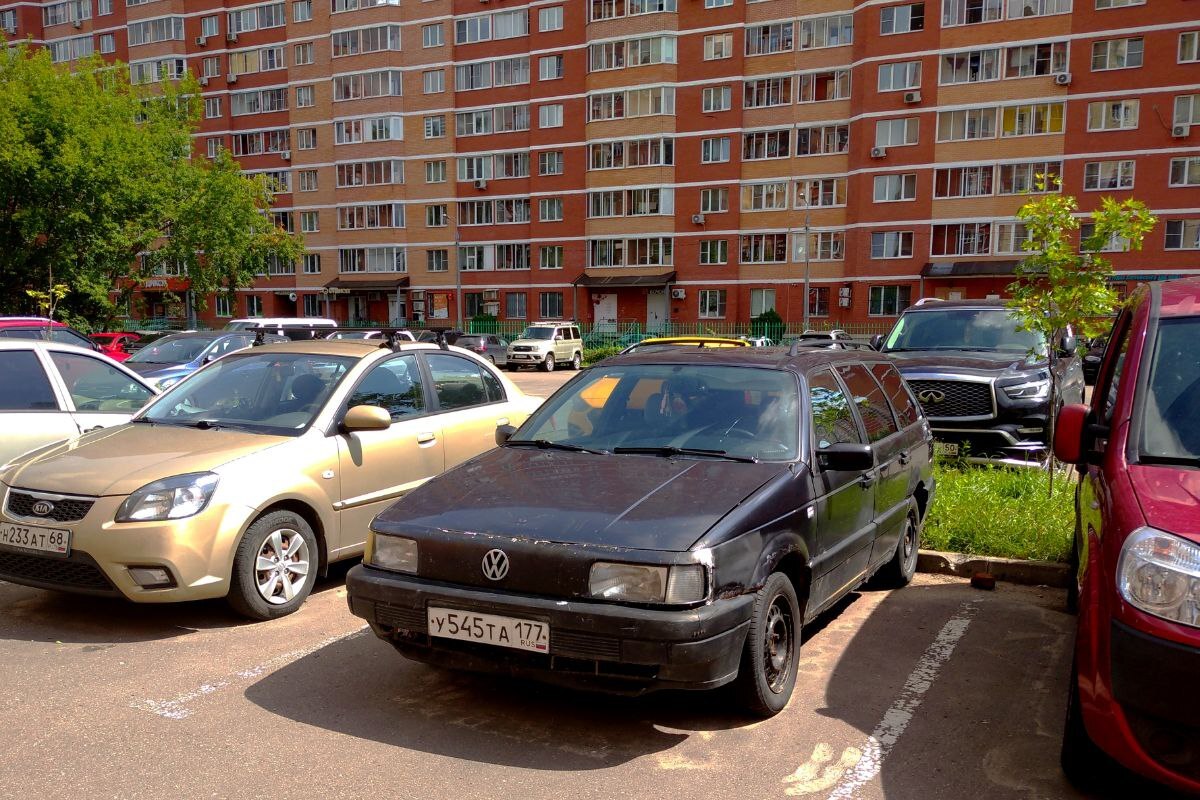 Москва, № У 545 ТА 177 — Volkswagen Passat Variant (B3) '88-93