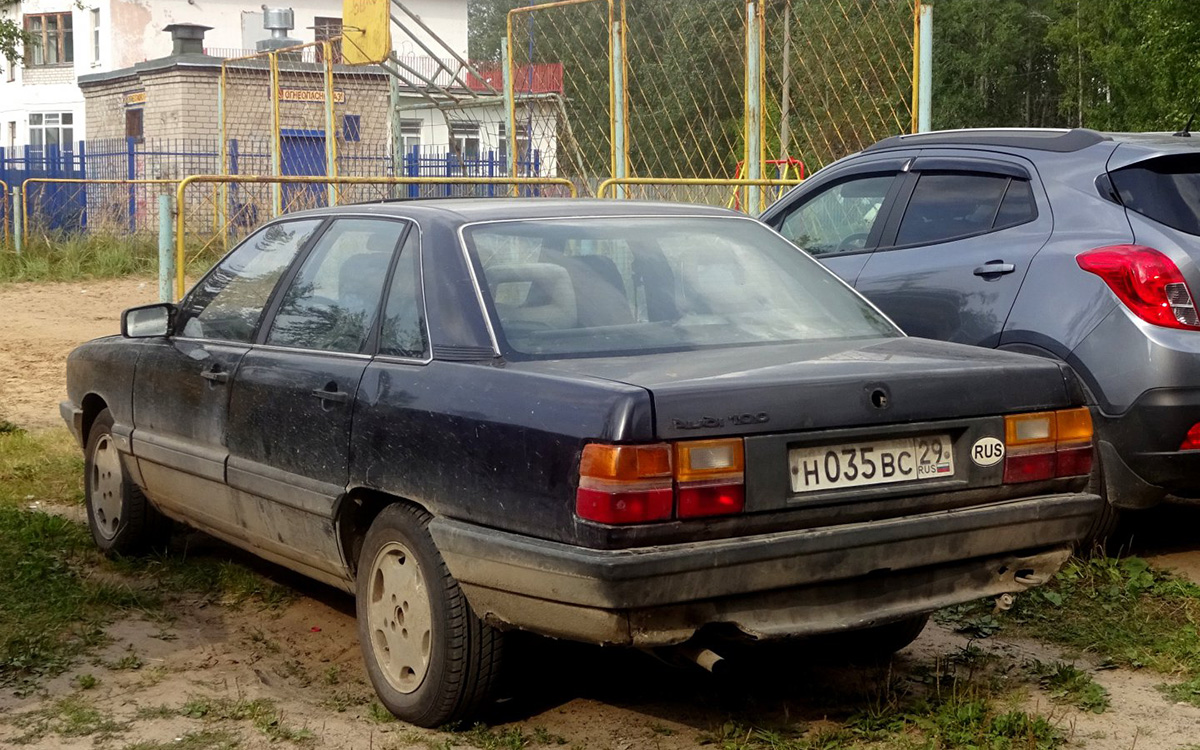 Архангельская область, № Н 035 ВС 29 — Audi 100 (C3) '82-91