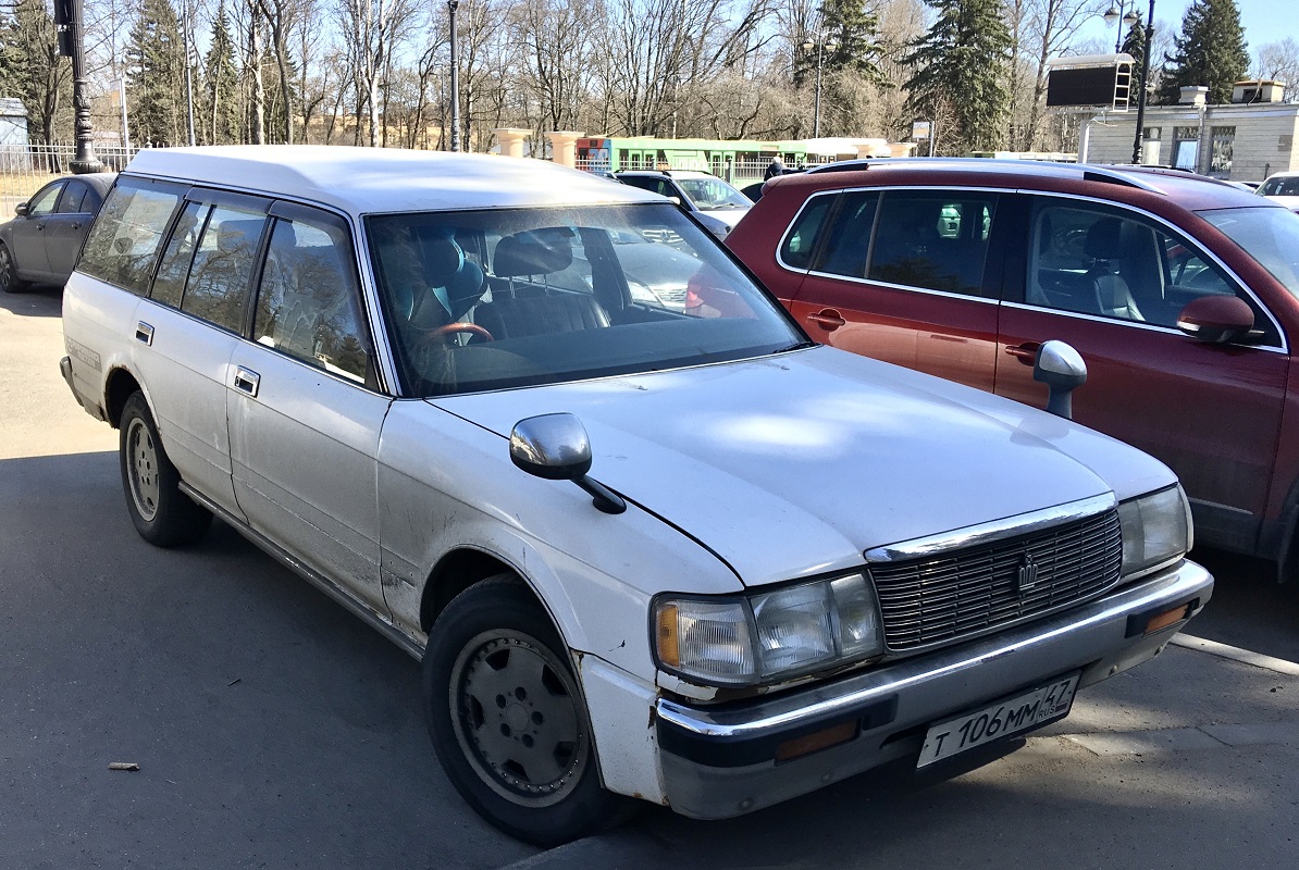 Ленинградская область, № Т 106 ММ 47 — Toyota Crown (S130) '87-91; Ленинградская область — Вне региона