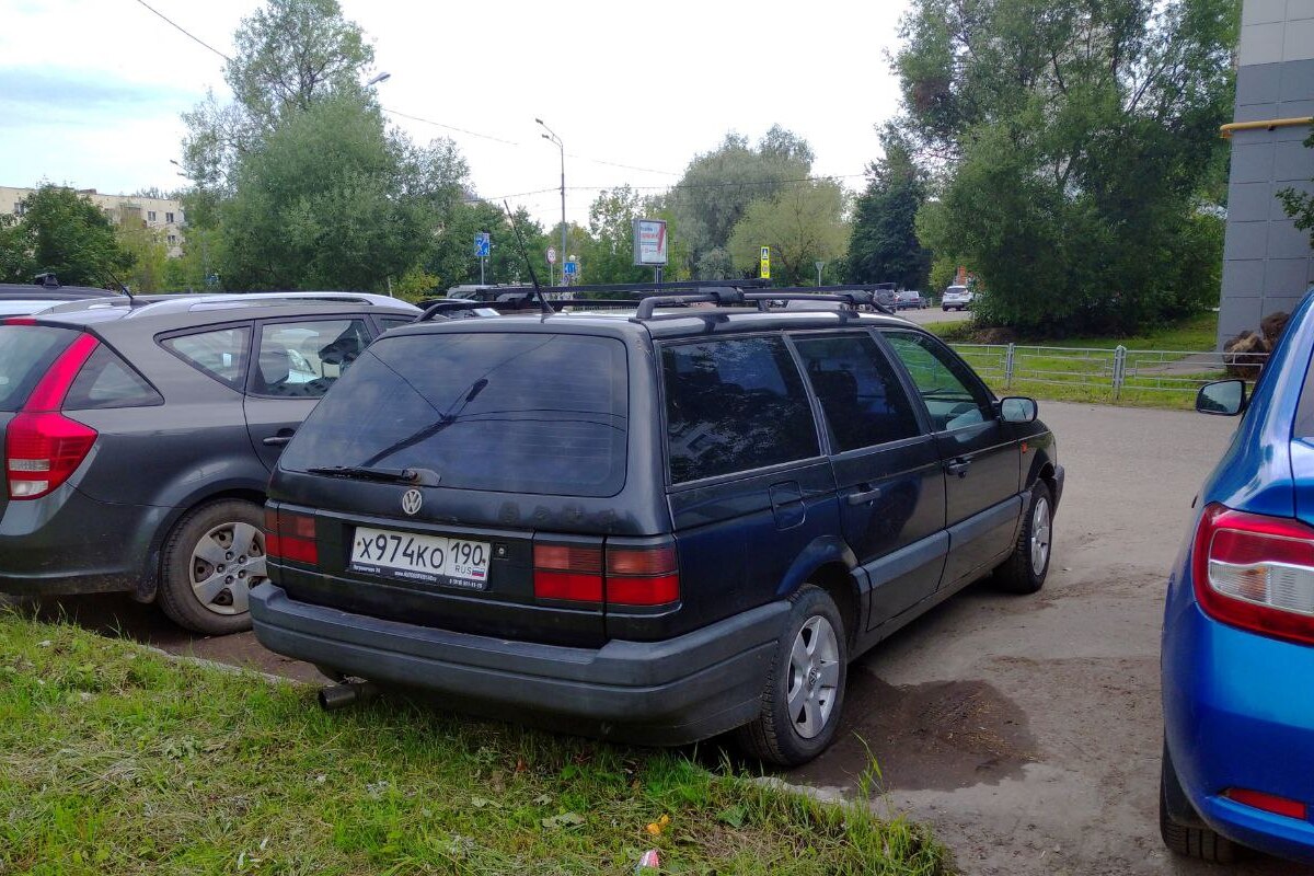 Московская область, № Х 974 КО 190 — Volkswagen Passat (B3) '88-93
