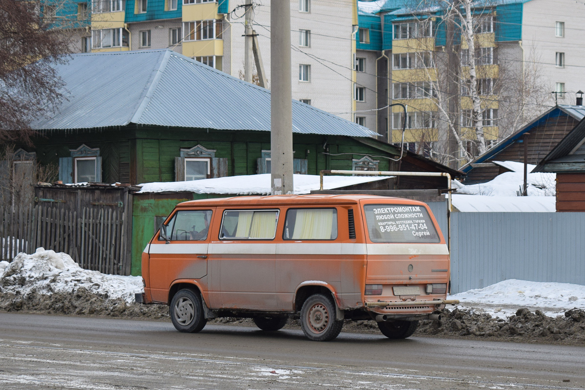 Алтайский край, № Е 932 ТТ 54 — Volkswagen Typ 2 (Т3) '79-92