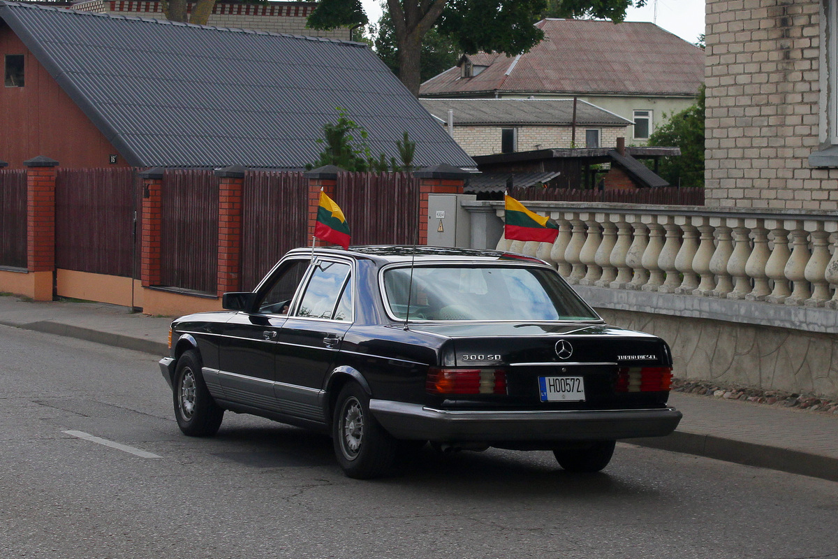 Литва, № H00572 — Mercedes-Benz (W126) '79-91; Литва — Radviliškio miesto šventė 2023