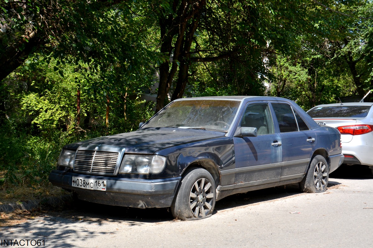 Ростовская область, № М 038 МС 161 — Mercedes-Benz (W124) '84-96