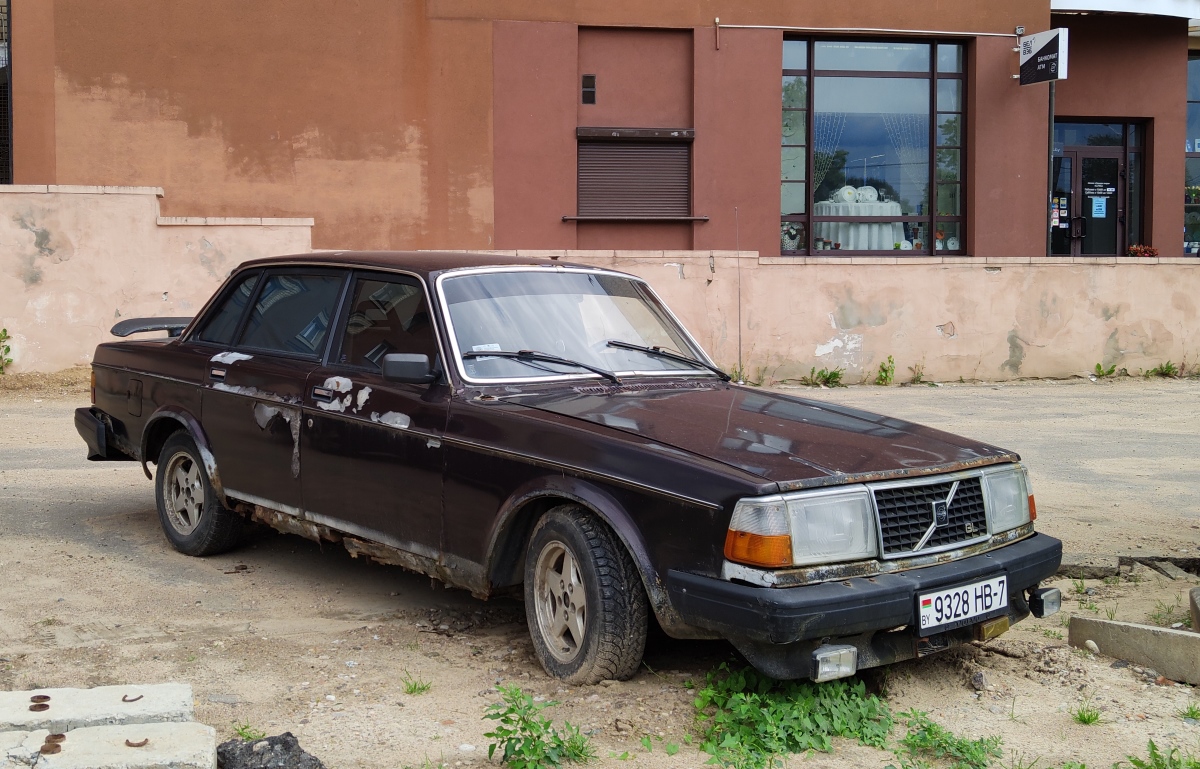 Минск, № 9328 НВ-7 — Volvo 240 GL '86–93