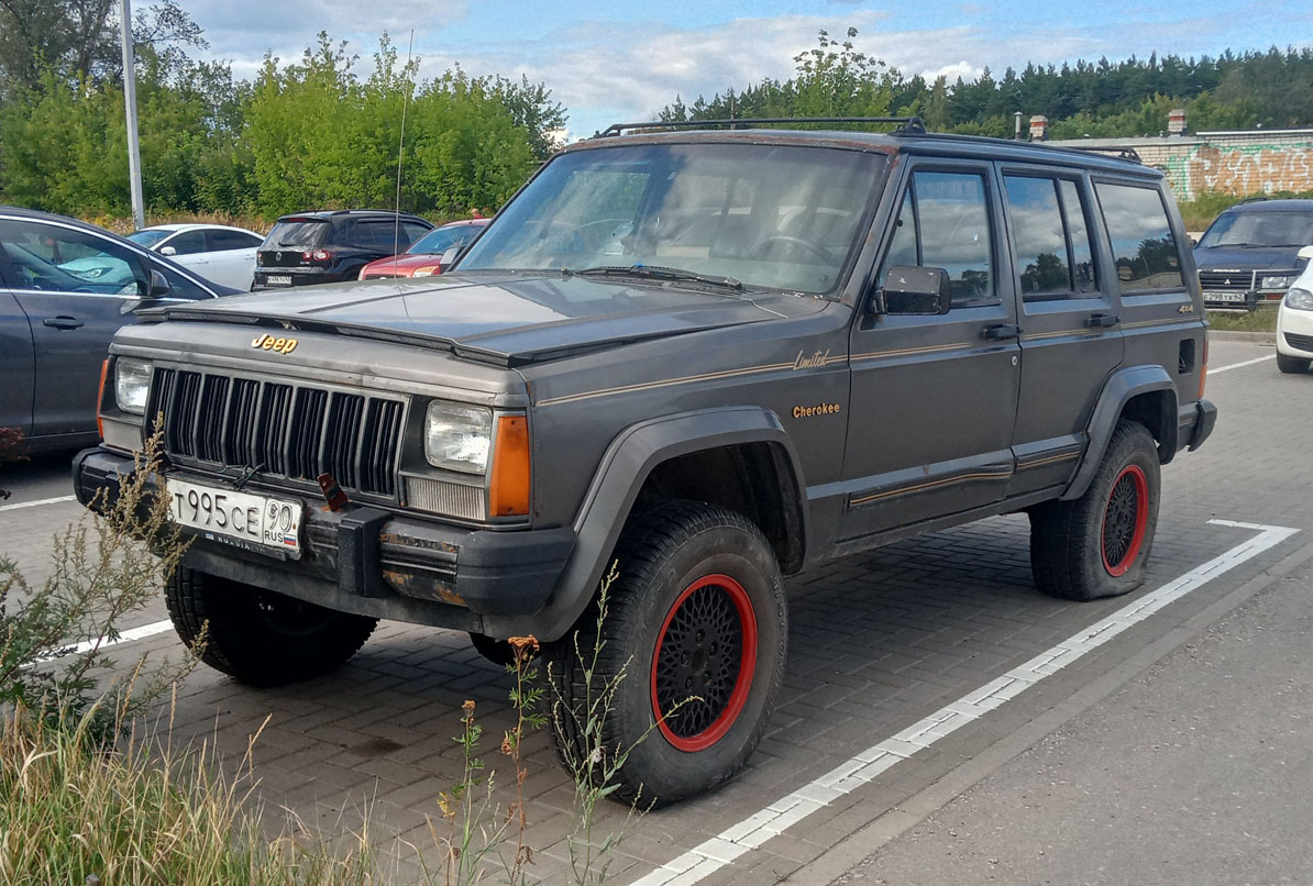 Московская область, № Т 995 СЕ 90 — Jeep Cherokee (XJ) '84-01