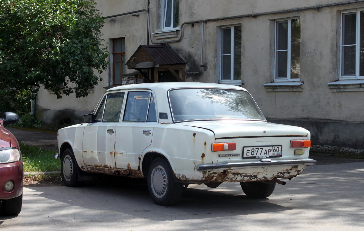 Псковская область, № Е 877 АР 60 — ВАЗ-21011 '74-83