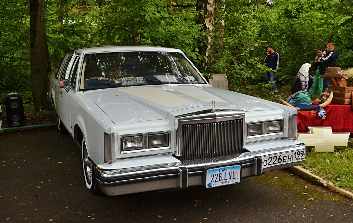 Москва, № О 226 ЕН 199 — Lincoln Town Car (1G) '81-89; Калужская область — Ретро-Фест "Парковый" 2023