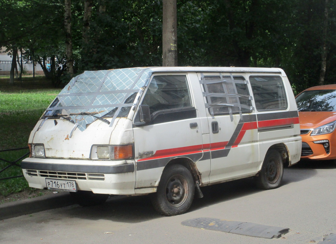 Санкт-Петербург, № Р 716 УТ 178 — Mitsubishi L300 (2G) '86-99