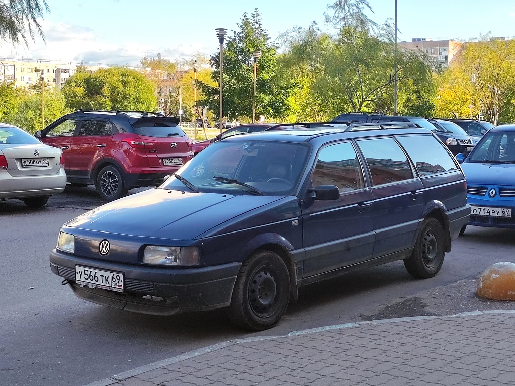 Тверская область, № У 566 ТК 69 — Volkswagen Passat (B3) '88-93