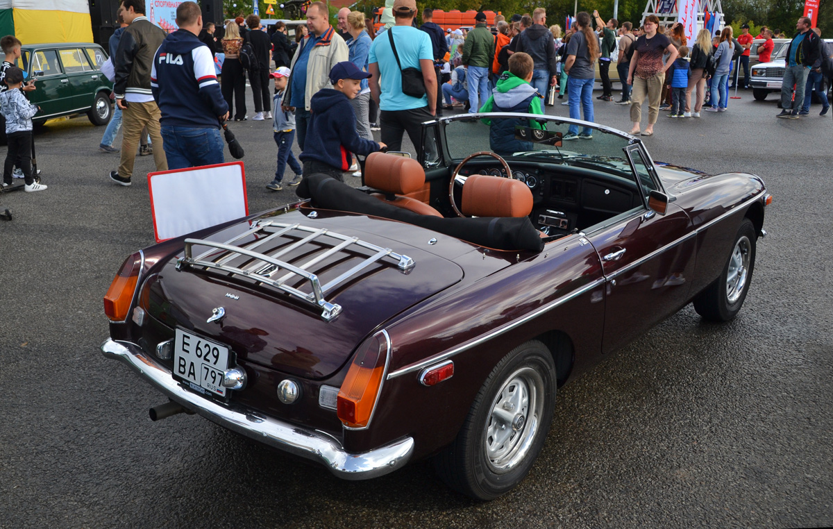 Москва, № Е 629 ВА 797 — MG MGB GT '65-80; Калужская область — Автомобильный фестиваль "Спутник"