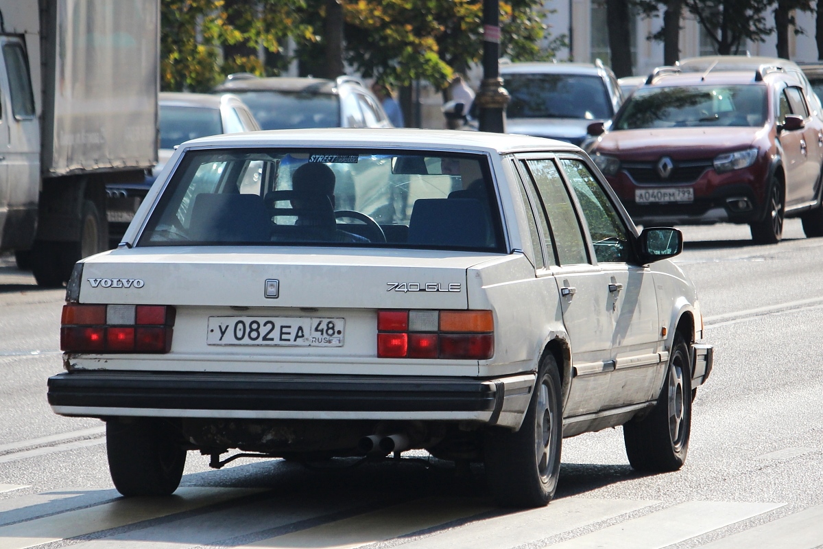 Липецкая область, № У 082 ЕА 48 — Volvo 740 '84-92