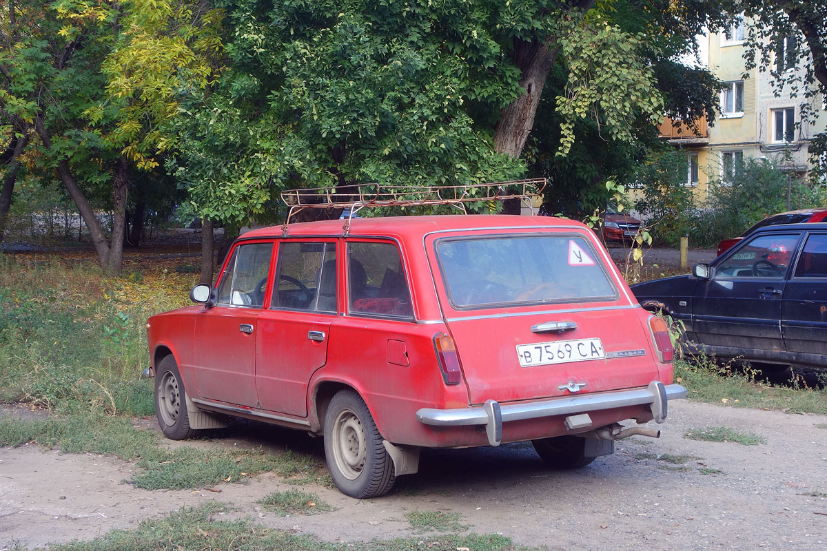 Саратовская область, № В 7569 СА — ВАЗ-2102 '71-86