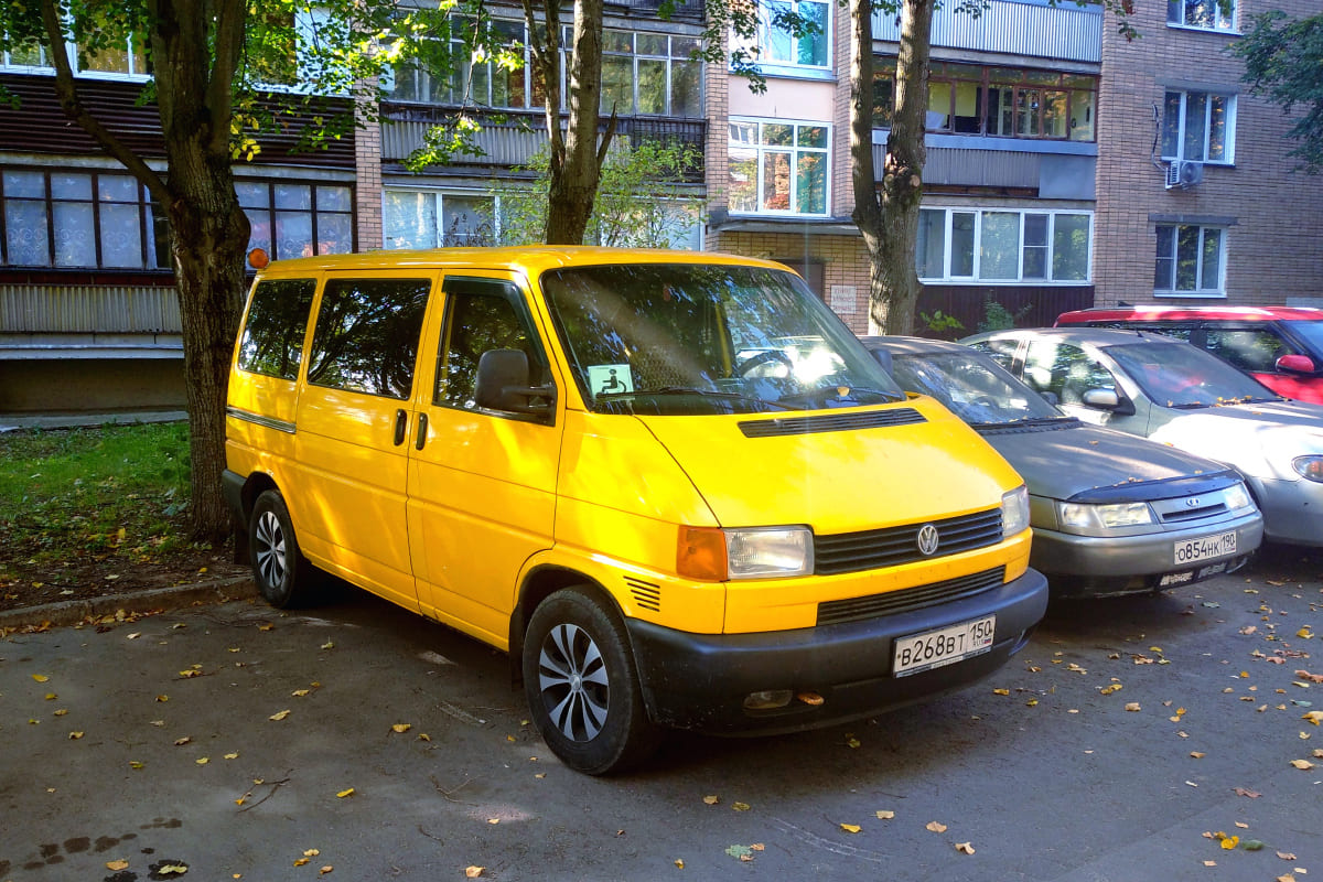 Московская область, № В 268 ВТ 150 — Volkswagen Typ 2 (T4) '90-03
