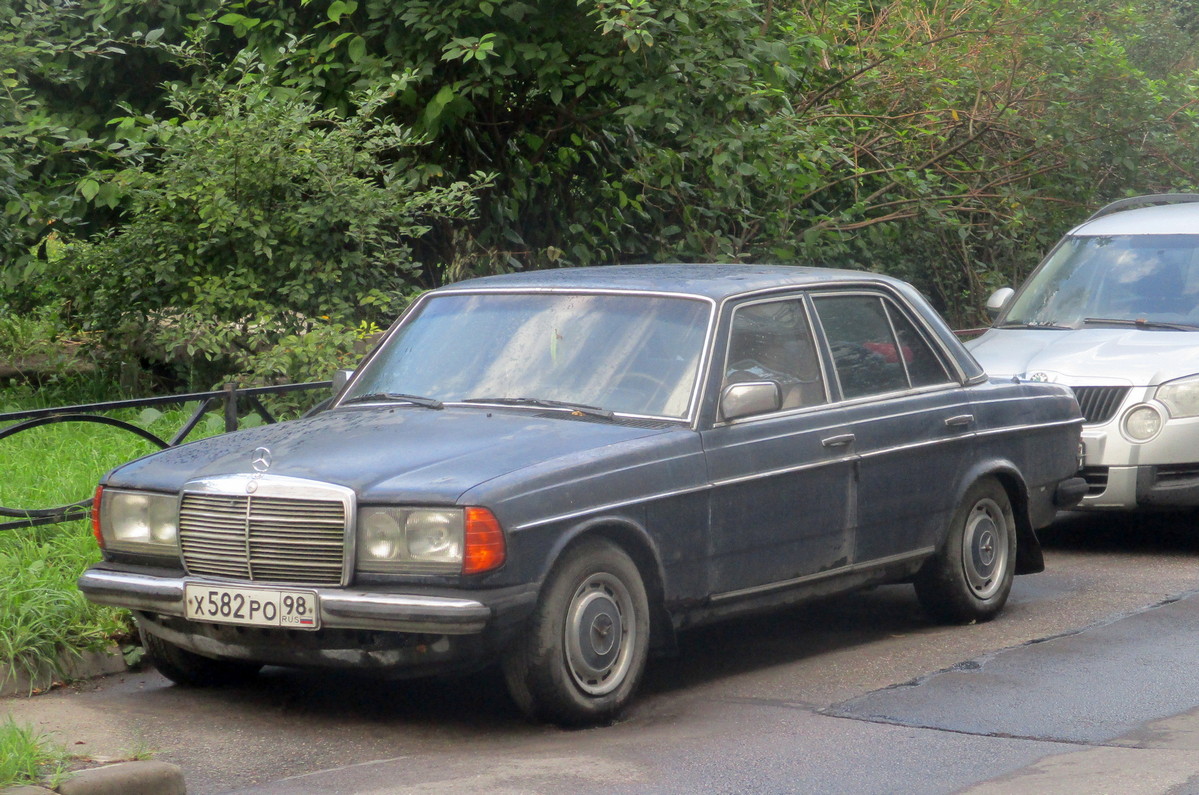 Санкт-Петербург, № Х 582 РО 98 — Mercedes-Benz (W123) '76-86