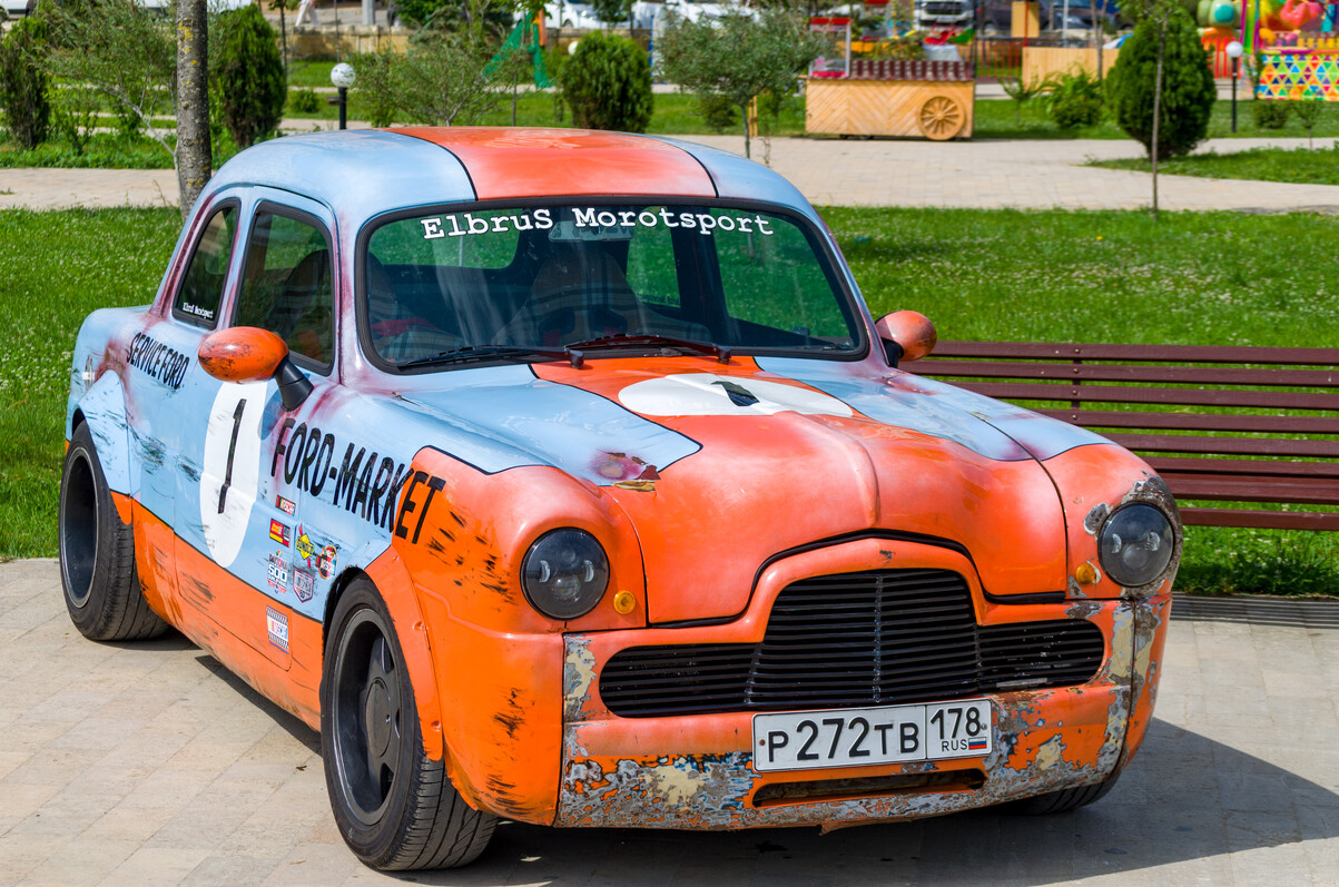 Санкт-Петербург, № Р 272 ТВ 178 — Ford Zephyr MkI '51-56; Дагестан — Мотор-шоу "Самовар" (Дербент 2023 г.)