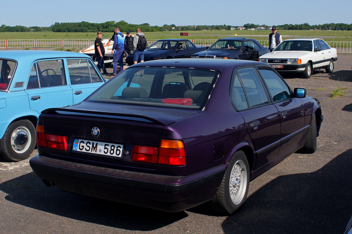 Литва, № GSM 586 — BMW 5 Series (E34) '87-96; Литва — Retro mugė 2023