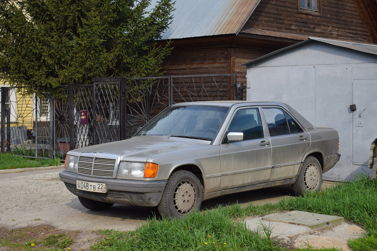 Алтайский край, № А 048 ТВ 22 — Mercedes-Benz (W201) '82-93