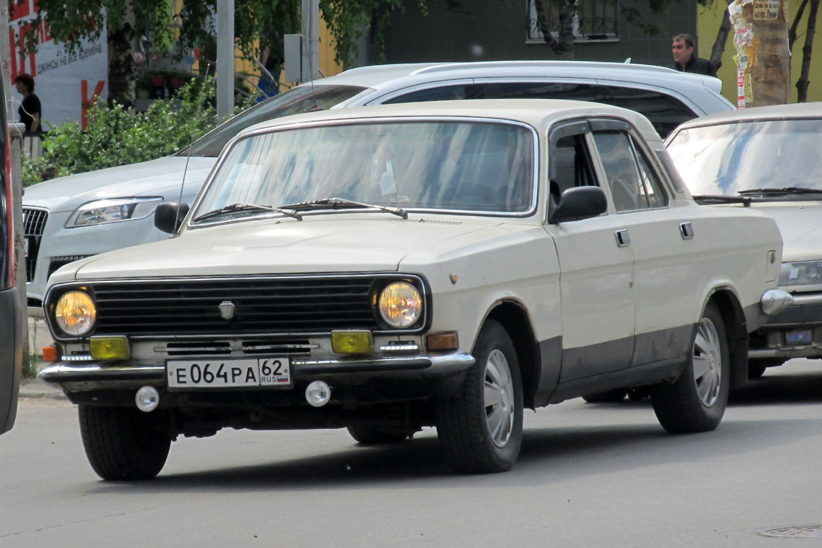 Рязанская область, № Е 064 РА 62 — ГАЗ-24-10 Волга '85-92