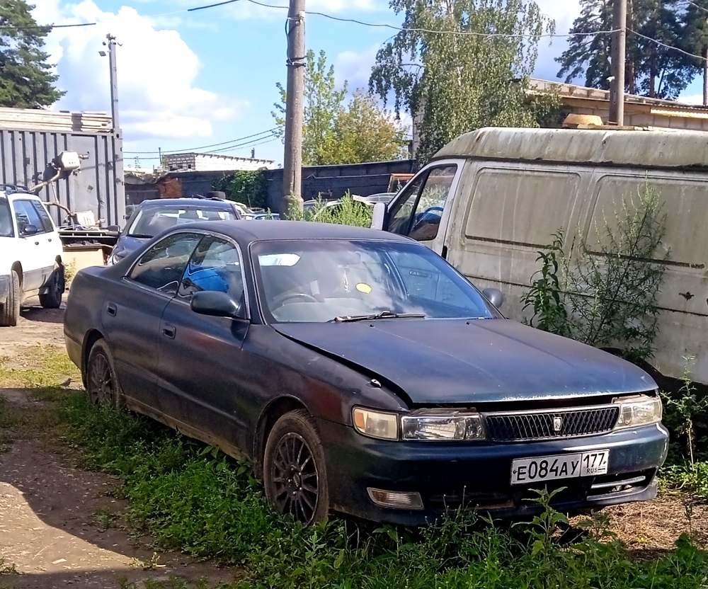 Москва, № Е 084 АУ 177 — Toyota Chaser (Х80) '88-92