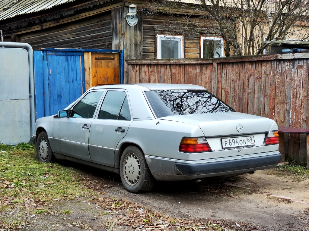 Тверская область, № Р 694 ОВ 69 — Mercedes-Benz (W124) '84-96