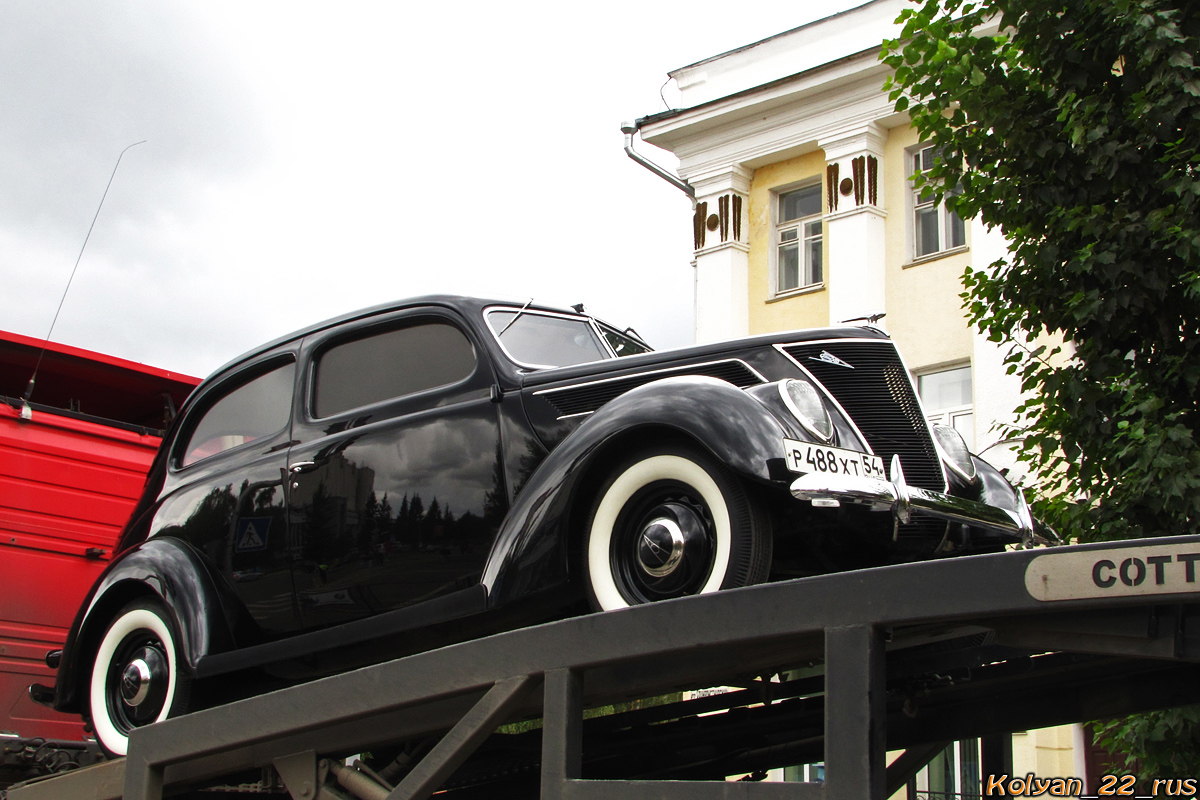 Новосибирская область, № Р 488 ХТ 54 — Ford Deluxe '37-40