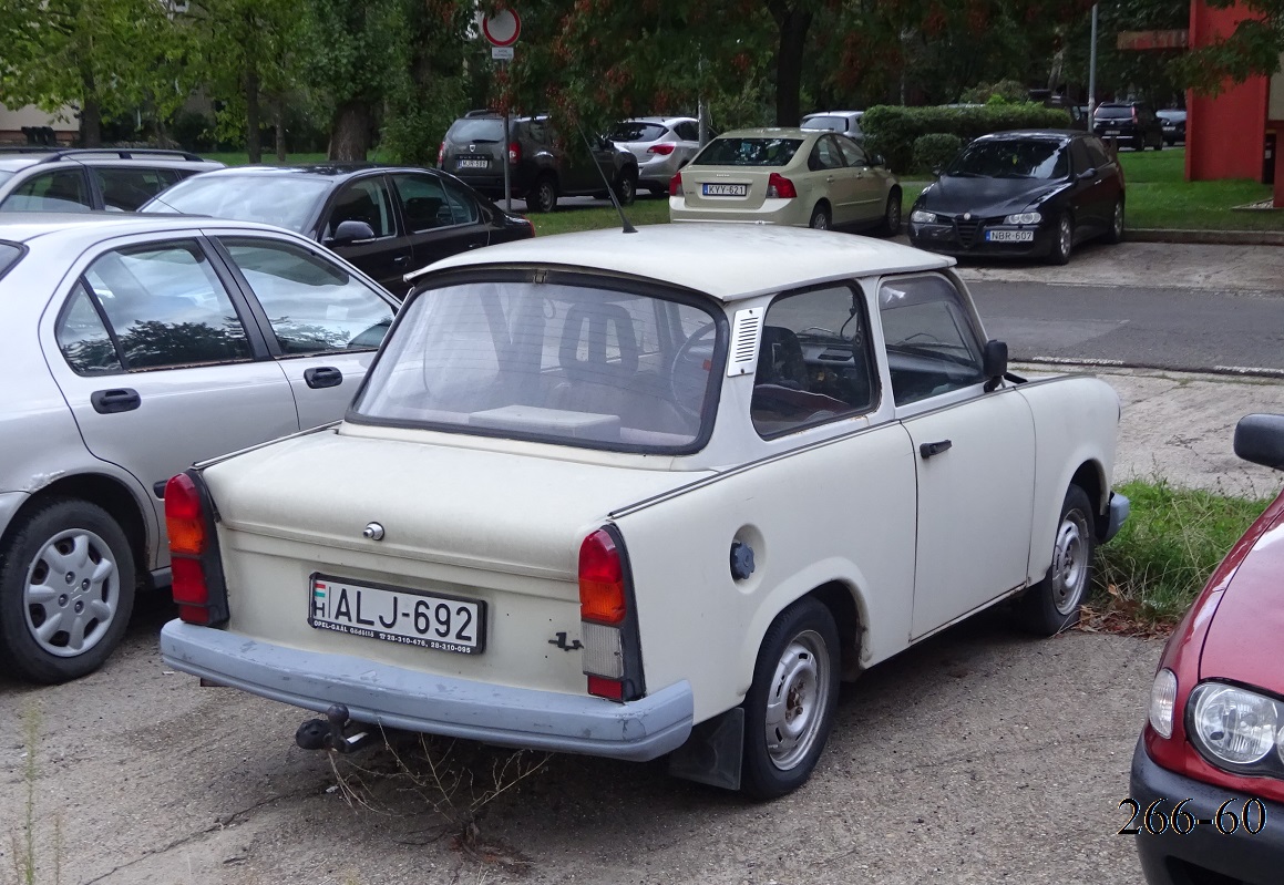 Венгрия, № ALJ-692 — Trabant 1.1 (P601) '89-91