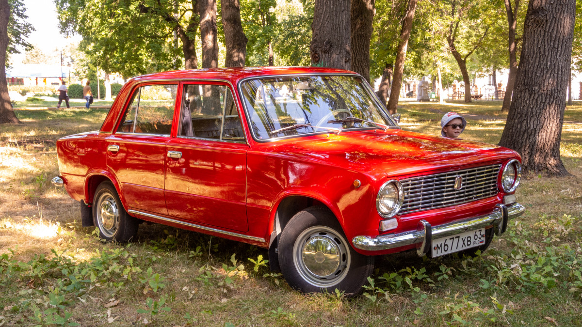 Самарская область, № М 677 ХВ 63 — ВАЗ-2101 '70-83; Самарская область — Выставка ретро-автомобилей 3 сентября 2022 г.