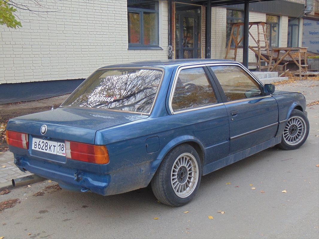 Удмуртия, № В 628 КТ 18 — BMW 3 Series (E30) '82-94