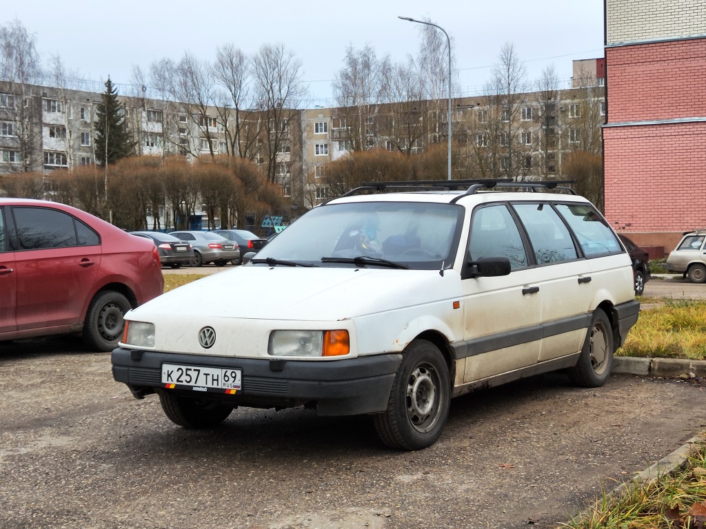 Тверская область, № К 257 ТН 69 — Volkswagen Passat (B3) '88-93