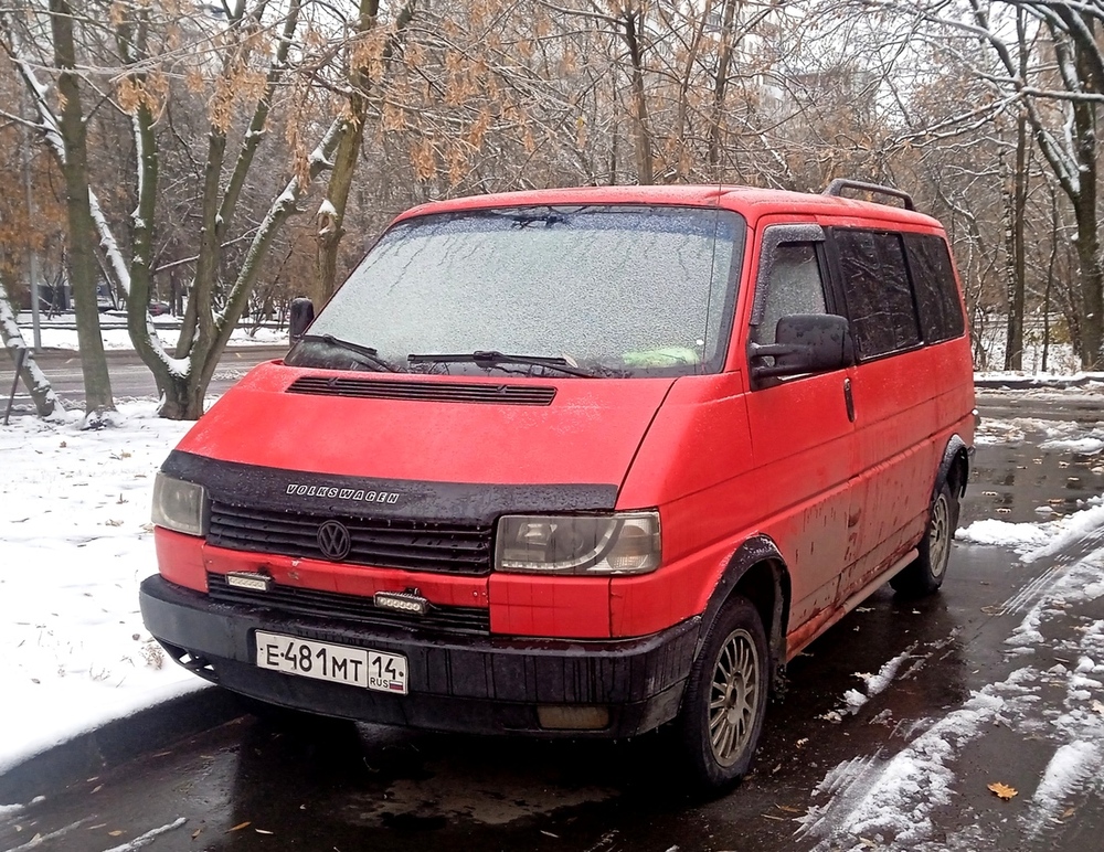 Саха (Якутия), № Е 481 МТ 14 — Volkswagen Typ 2 (T4) '90-03