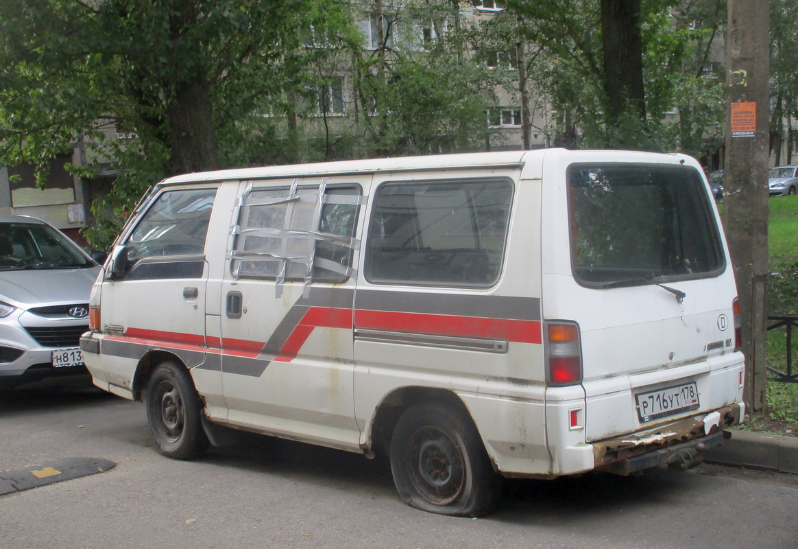 Санкт-Петербург, № Р 716 УТ 178 — Mitsubishi L300 (2G) '86-99