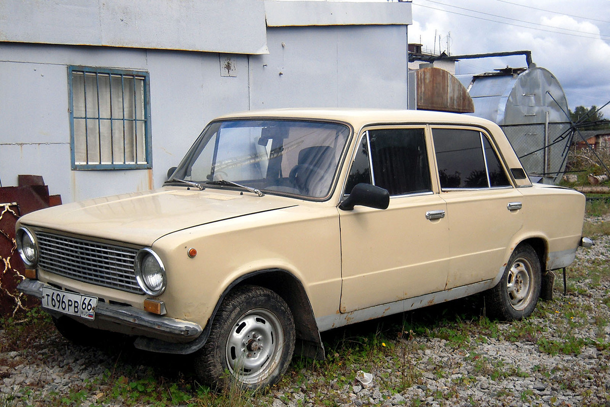 Свердловская область, № Т 696 РВ 66 — ВАЗ-21011 '74-83